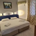Aparthotel California