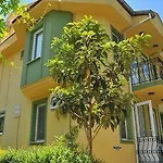 California Aparthotel