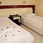California Aparthotel