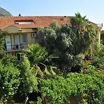 California Aparthotel