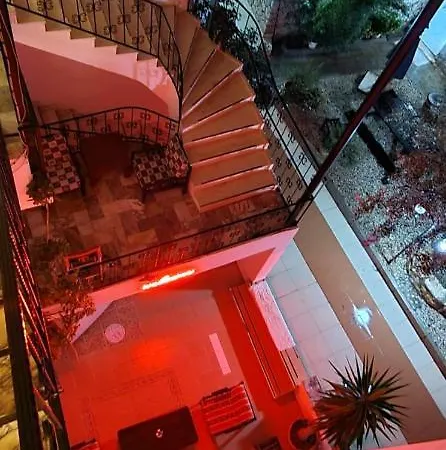 Aparthotel California 3*