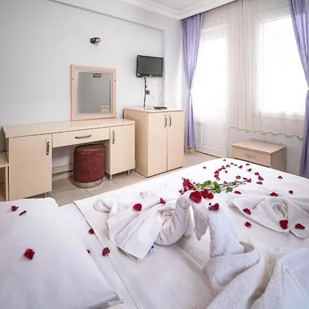 Apart-hotel California 3*
