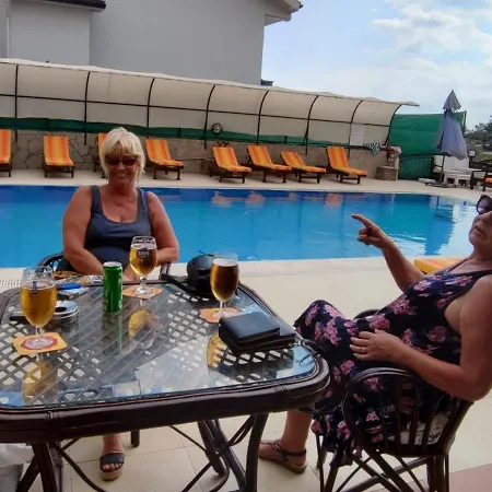 Apart-hotel California 3*