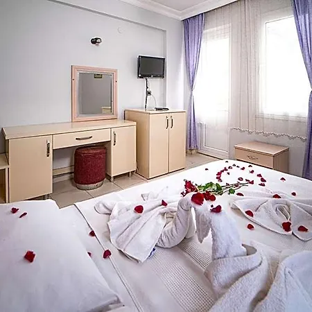 California 4* Ölüdeniz