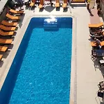 California 公寓式酒店 厄吕代尼兹