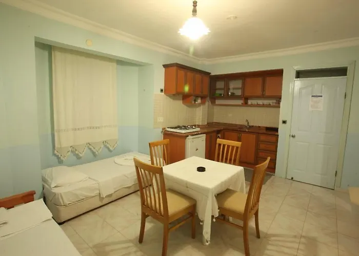 Apart Otel California 3*